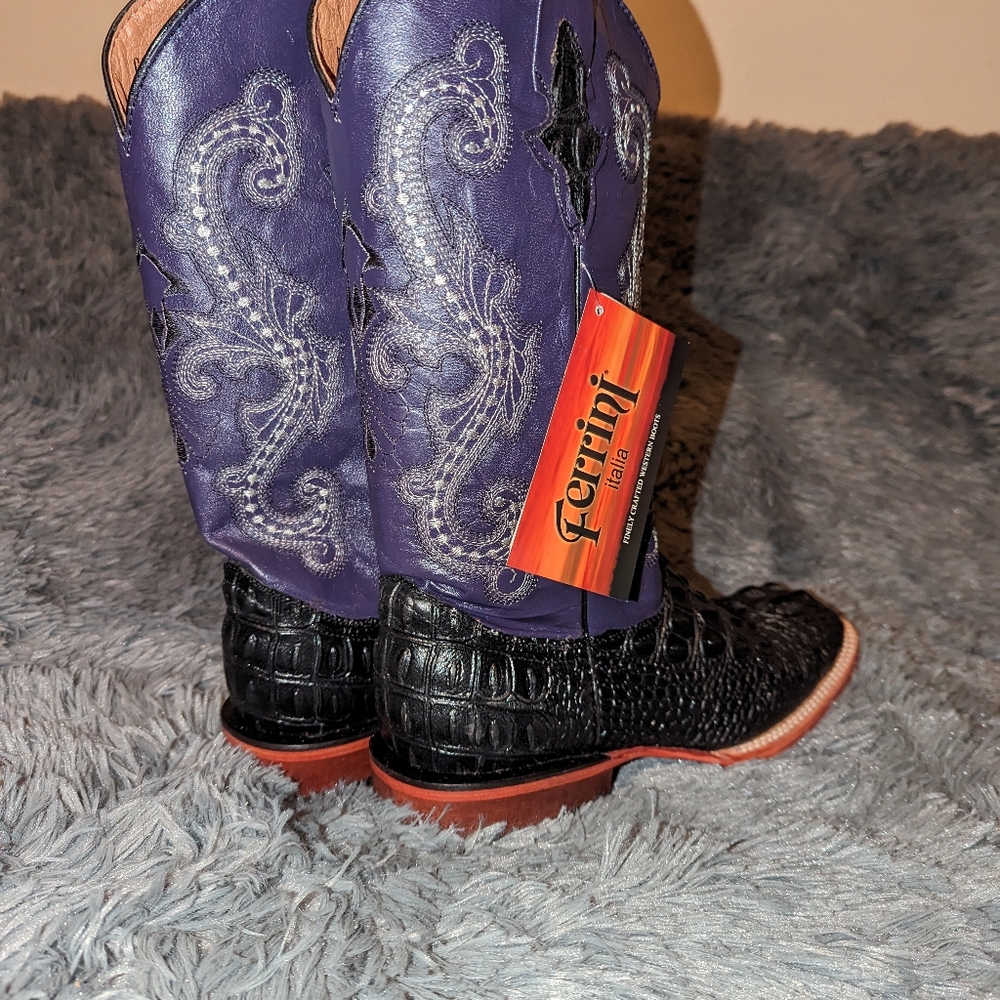 Women's cowboy boots.